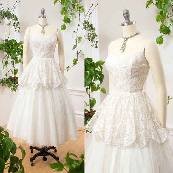 Vintage 1950s Wedding Gown 50s Strapless Tulle Lace White Bridal Cupcake Dress